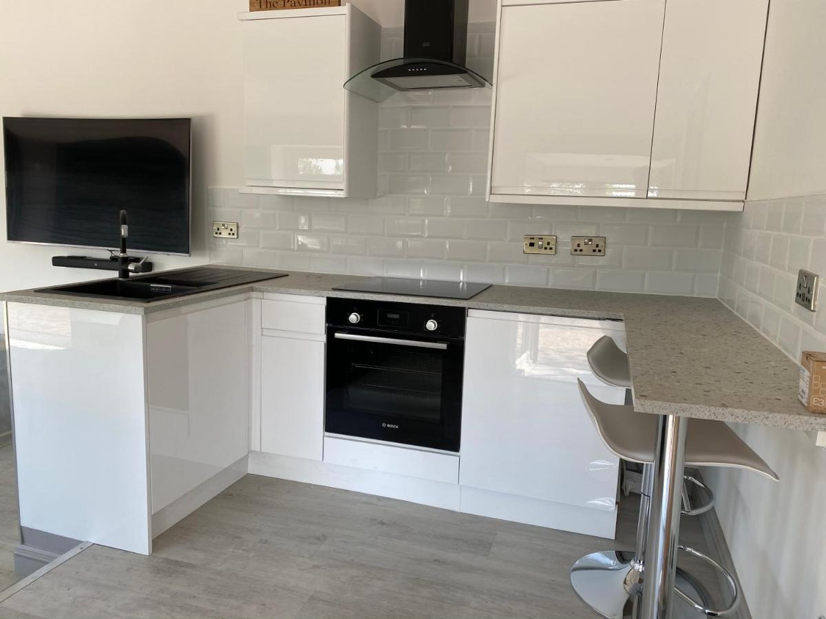 Secluded Studio With Private Gated Access- The Pavilion Holiday home