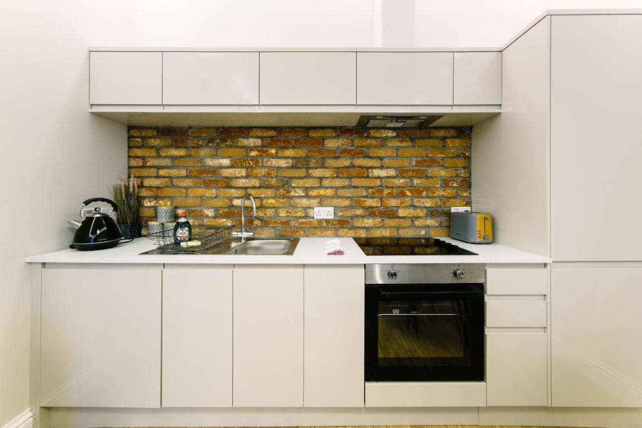 Brand New One Bedroom In A Fantastic Location Apartment