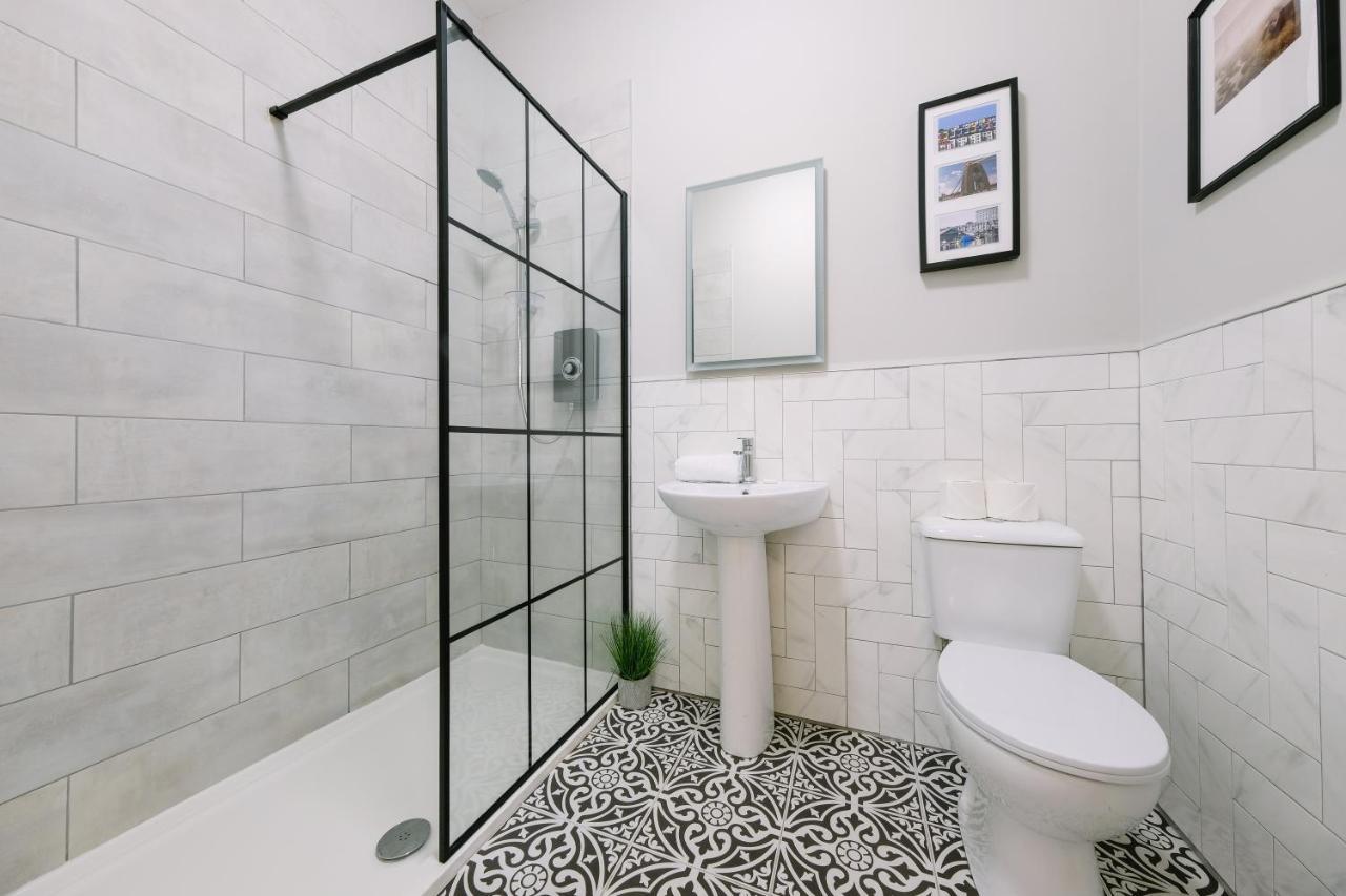 Brand New One Bedroom In A Fantastic Location Apartment
