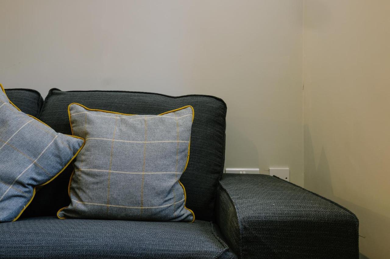Apartment Brand New One Bedroom In A Fantastic Location *