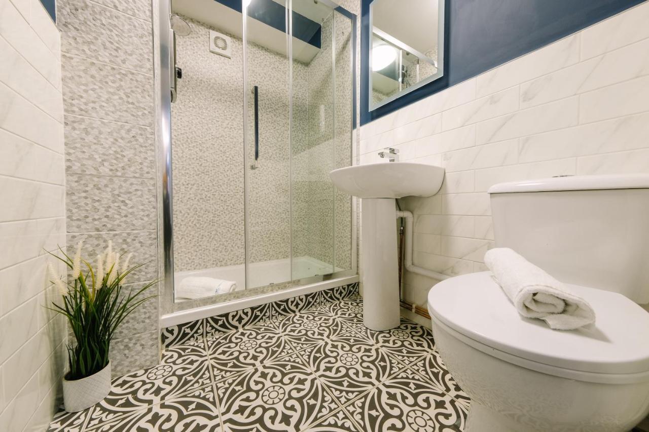 Brand New One Bedroom In A Fantastic Location Apartment *
