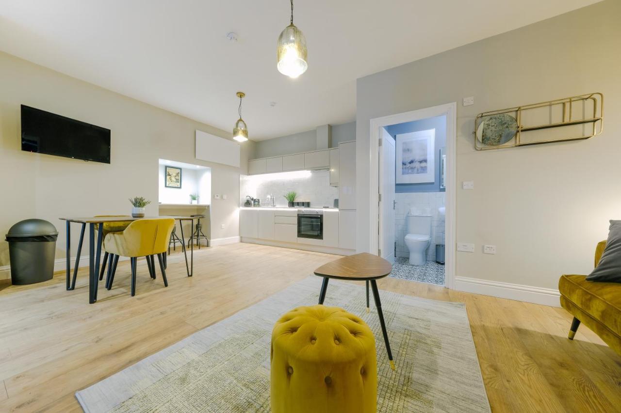 Apartment Brand New One Bedroom In A Fantastic Location *