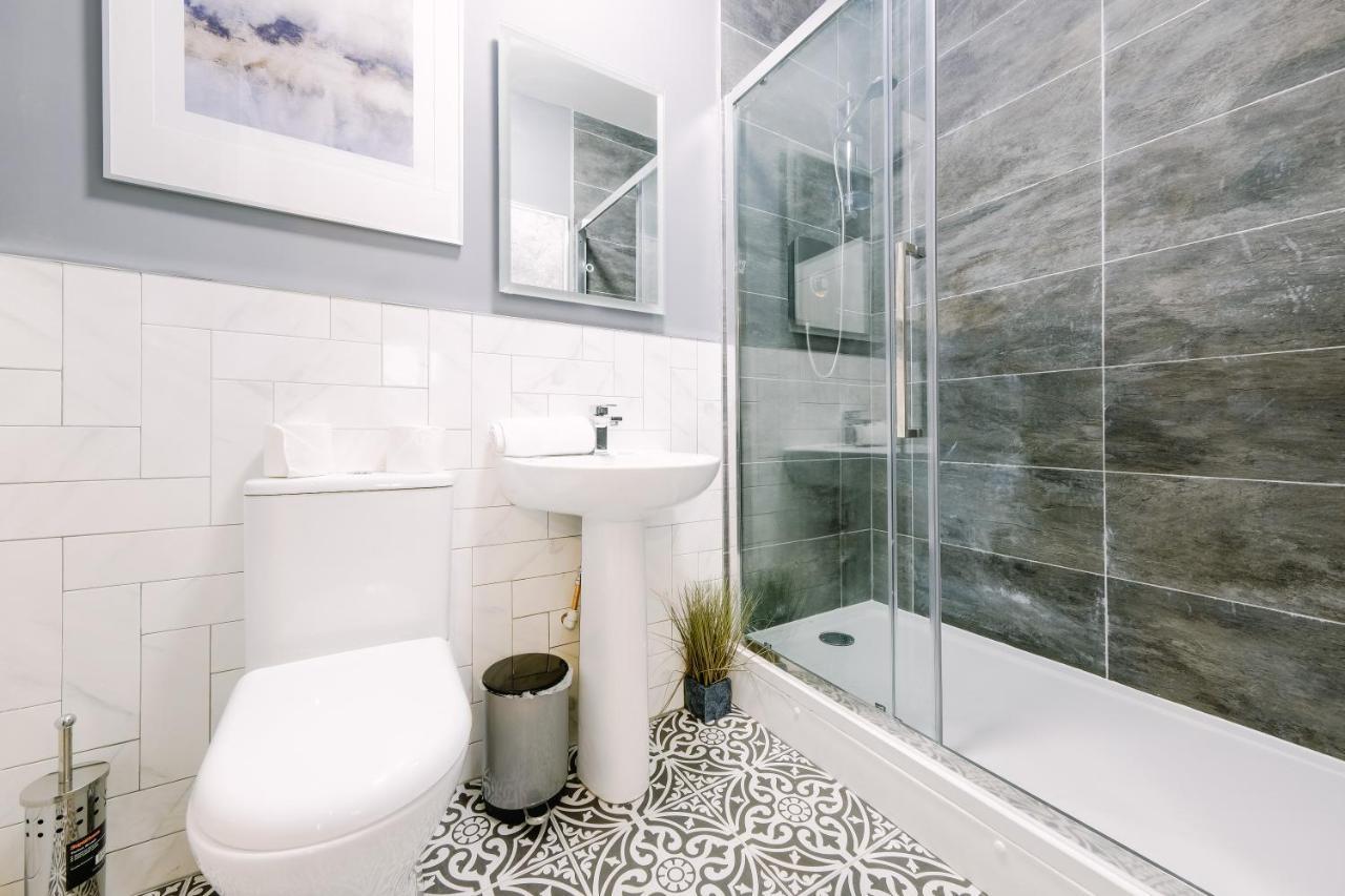 Brand New One Bedroom In A Fantastic Location *