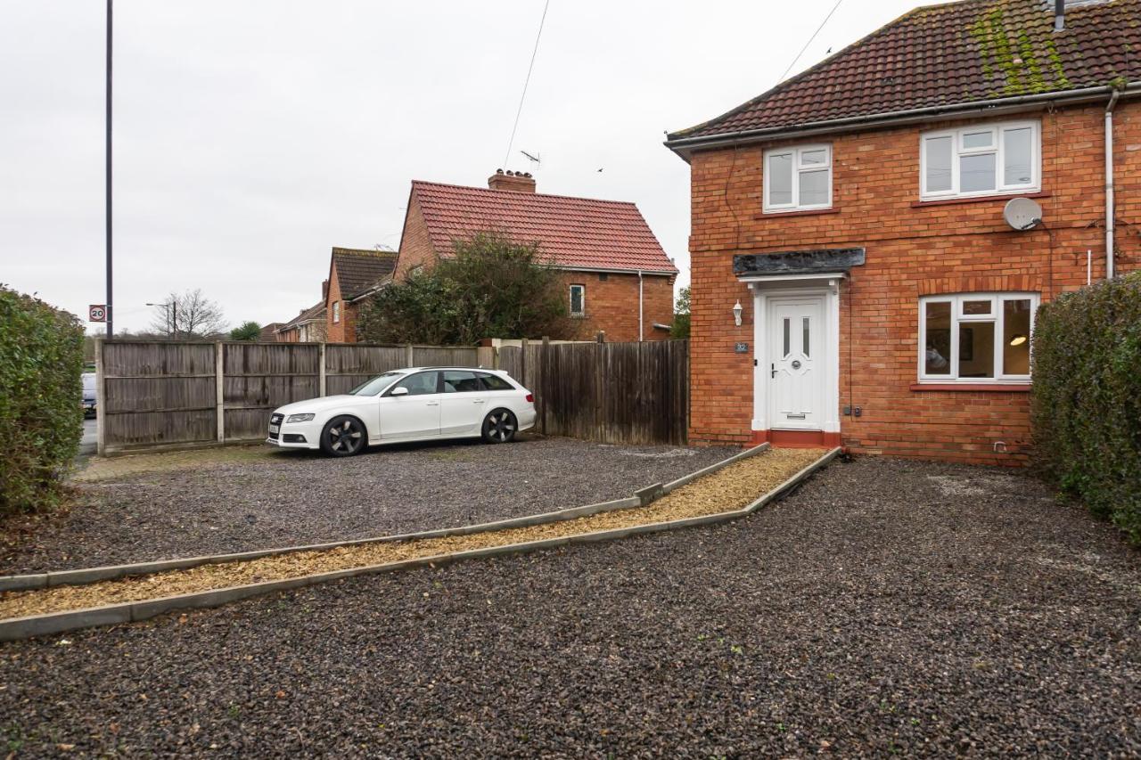Relaxation By Olauda Sa - 3 Bed House With Free Parking Holiday home Bristol