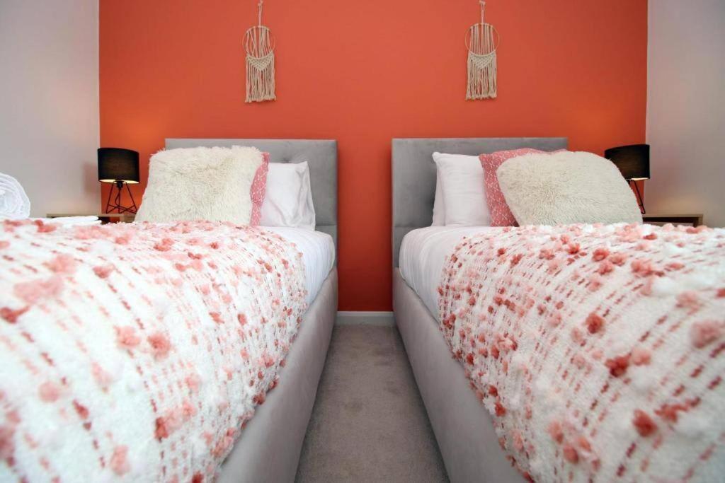 Cathedral Heights By Mia Living 2 Bedroom Apartment With Private Terrace