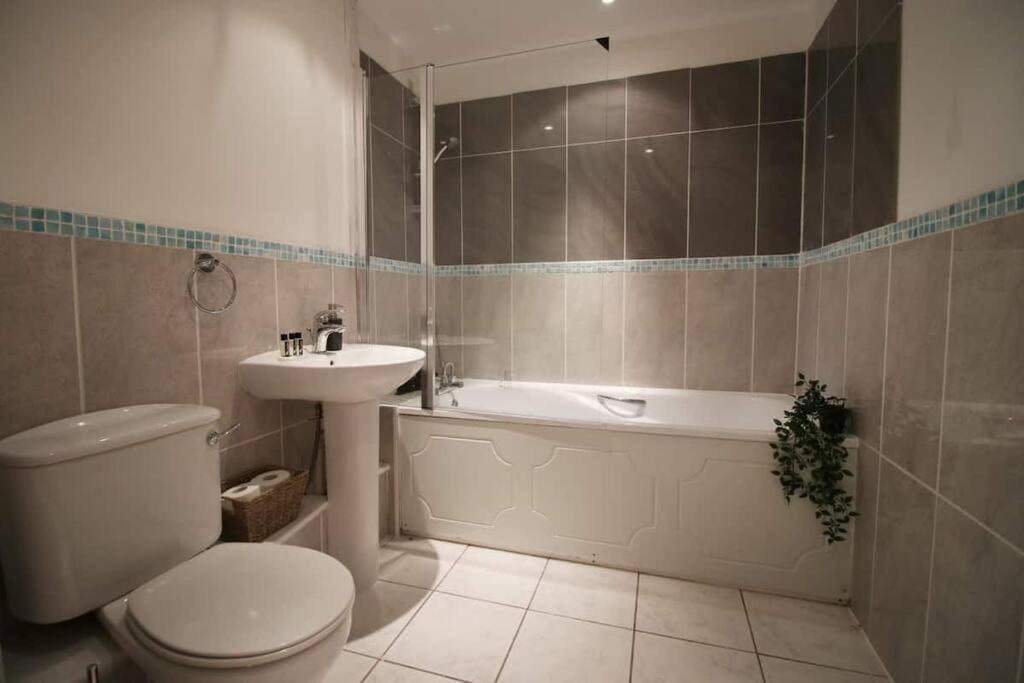 Brandon Hill By Mia Living 2 Bedroom With Private Terrace Apartment