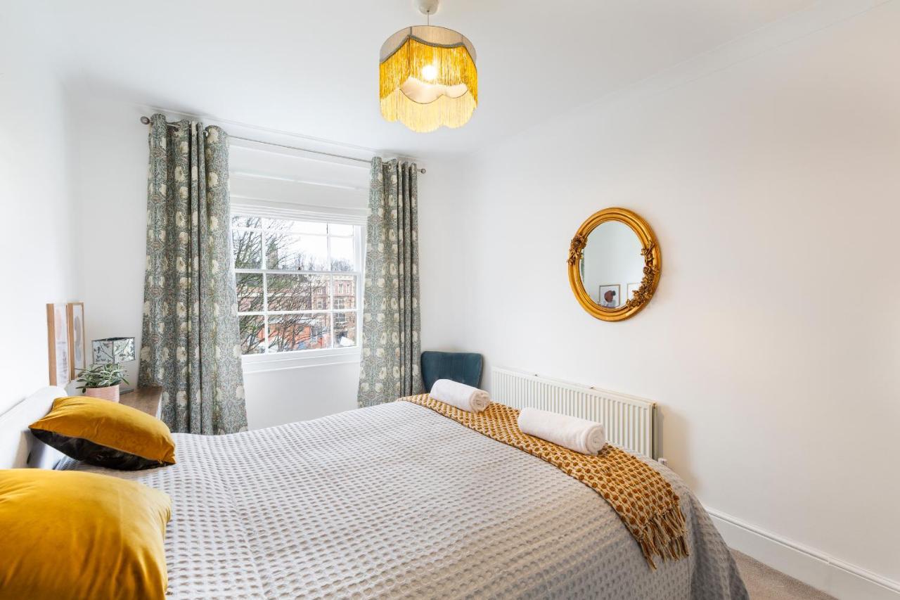 Dover Mews Apartment