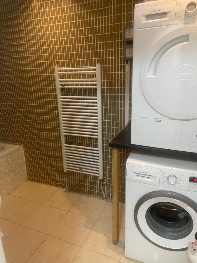 Lovely 2 Bedroom Near Stokes Croft Central!!! Bristol