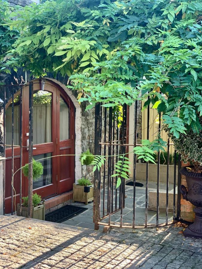 Ferndale Mews Bed & Breakfast