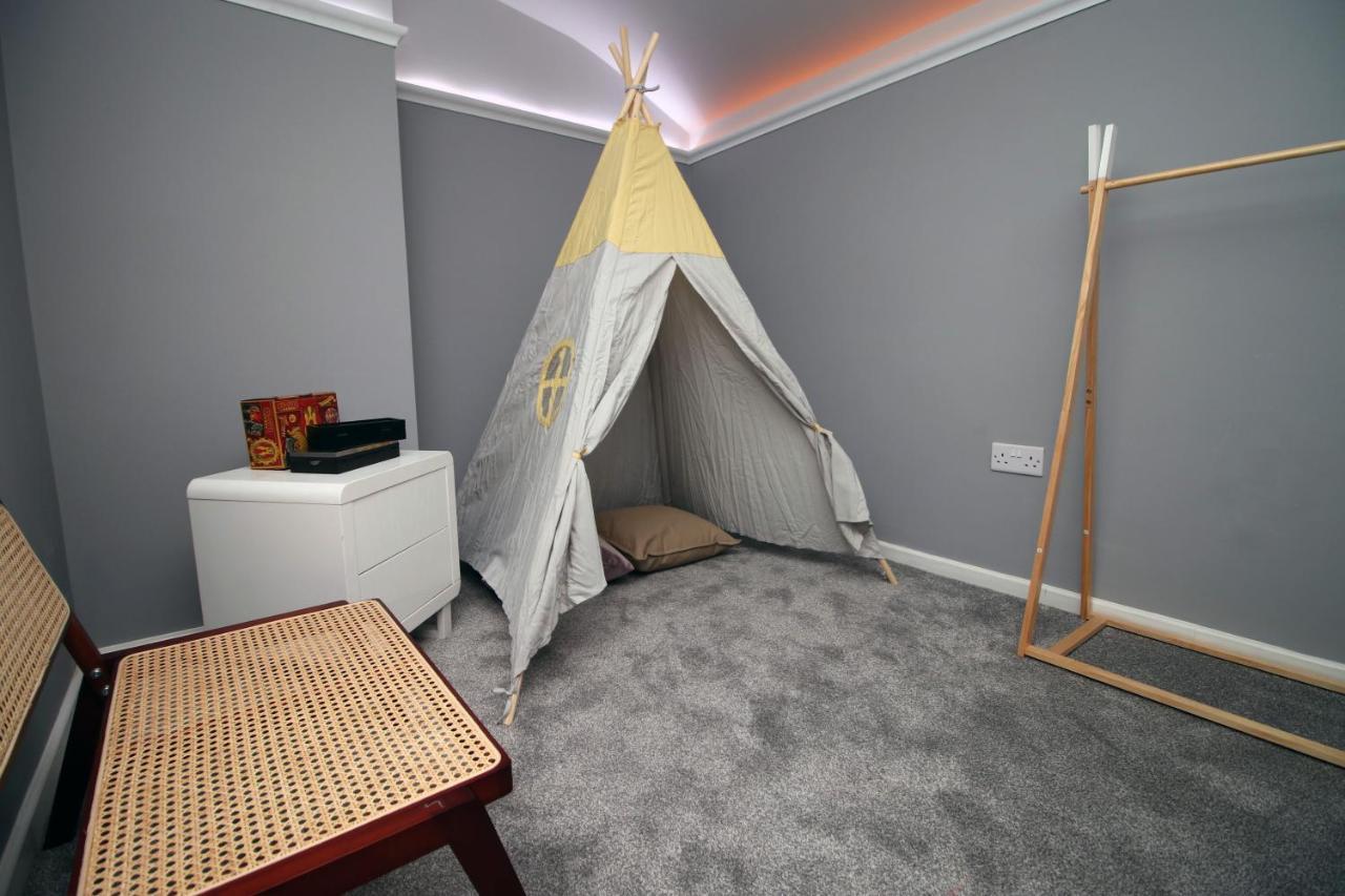 Canynge Square By Mgroupsa * Bristol