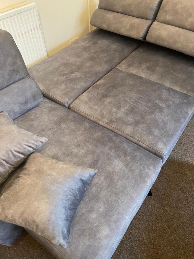Spacious 4 Bedroom House Near Stokes Croft!! Central!!! Holiday home