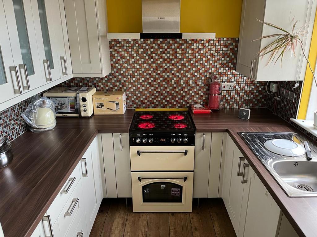 Cosy Entire Residential Home. Staple Hill. Bristol