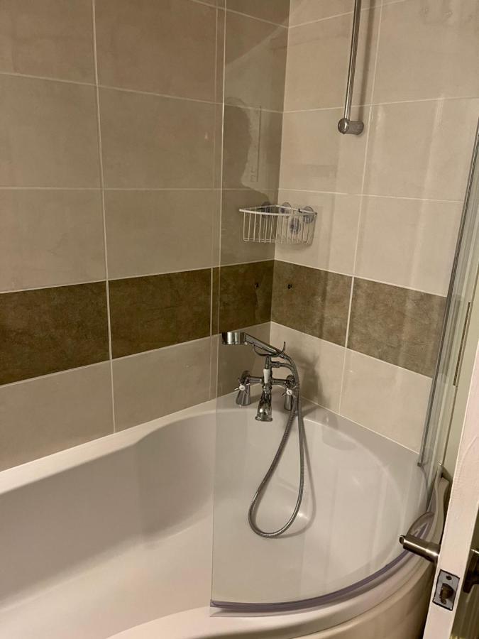 Cosy Entire Residential Home. Staple Hill. Holiday home