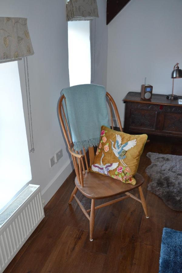 Loft Nr Bath & With Hot Tub Bristol