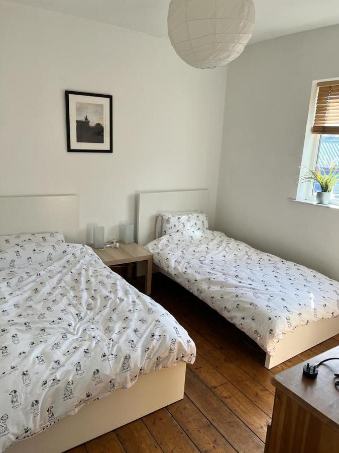 Holiday home Spacious 3 Bedroom House Close To Centre *