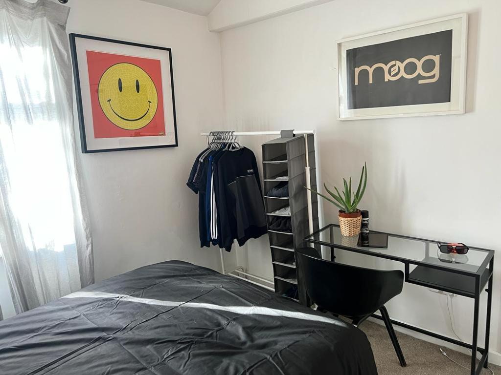 Holiday home Spacious 3 Bedroom House Close To Centre Bristol