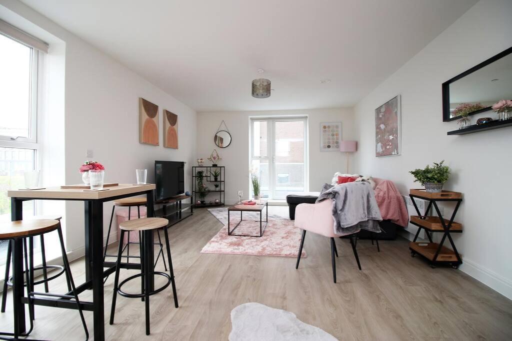 Stunning Penthouse - Balcony * Bristol