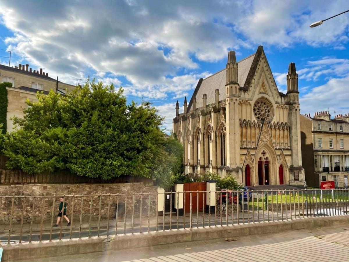 Grand & Graceful One Bed Flat In Clifton Village * Bristol