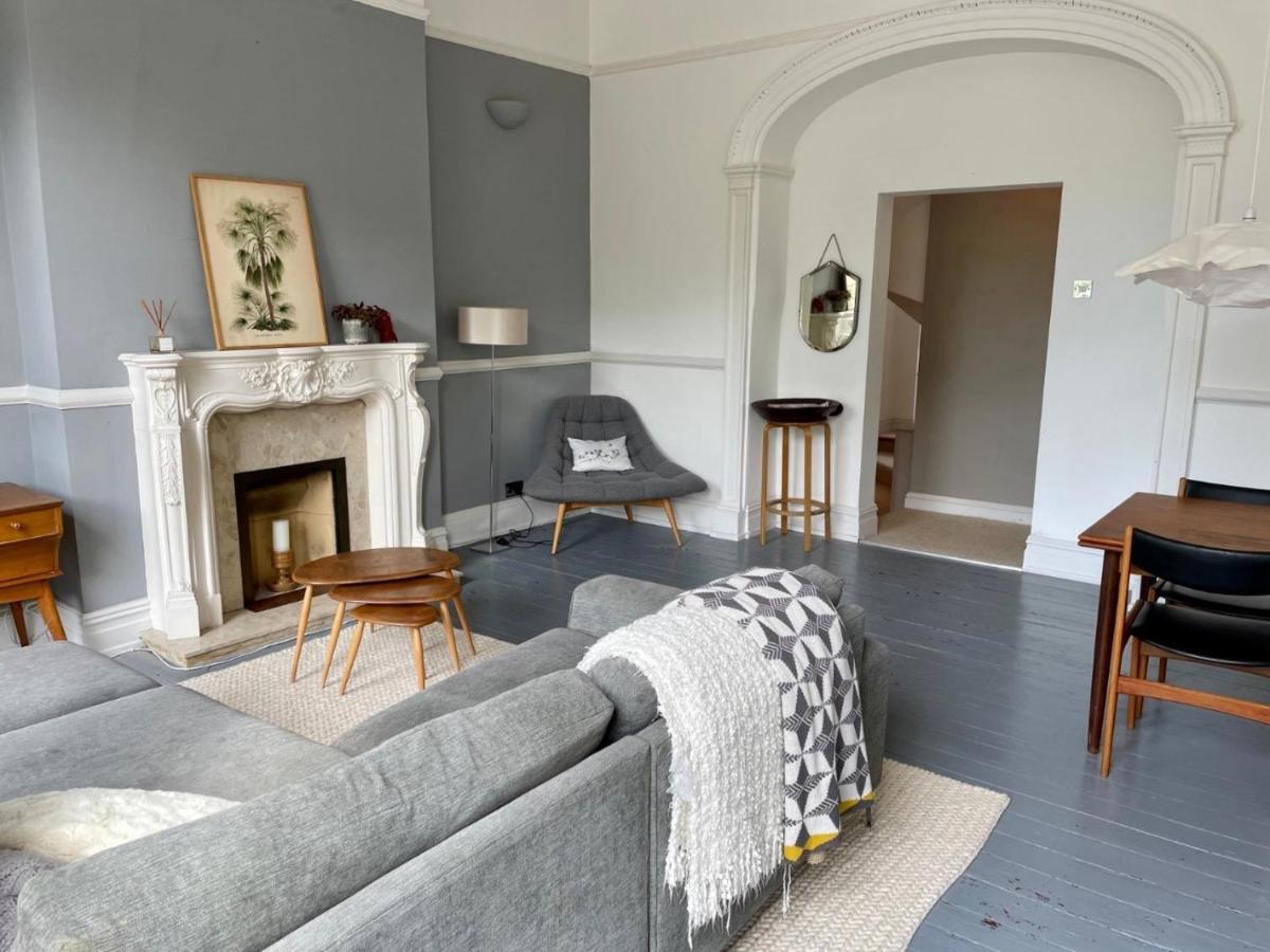 Grand & Graceful One Bed Flat In Clifton Village Apartment Bristol