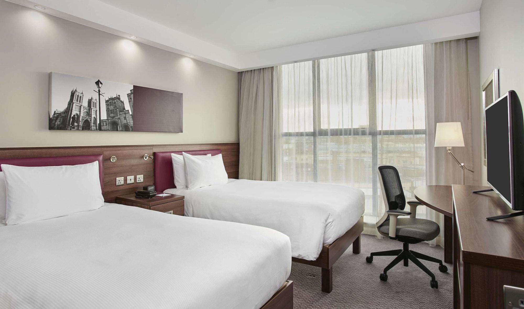Hampton By Hilton Centre Hotel 3*