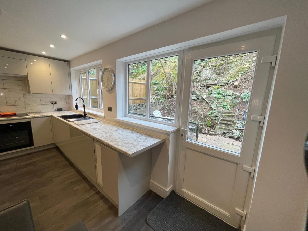 Cheerful 5-bedroom With Free Parking Bristol