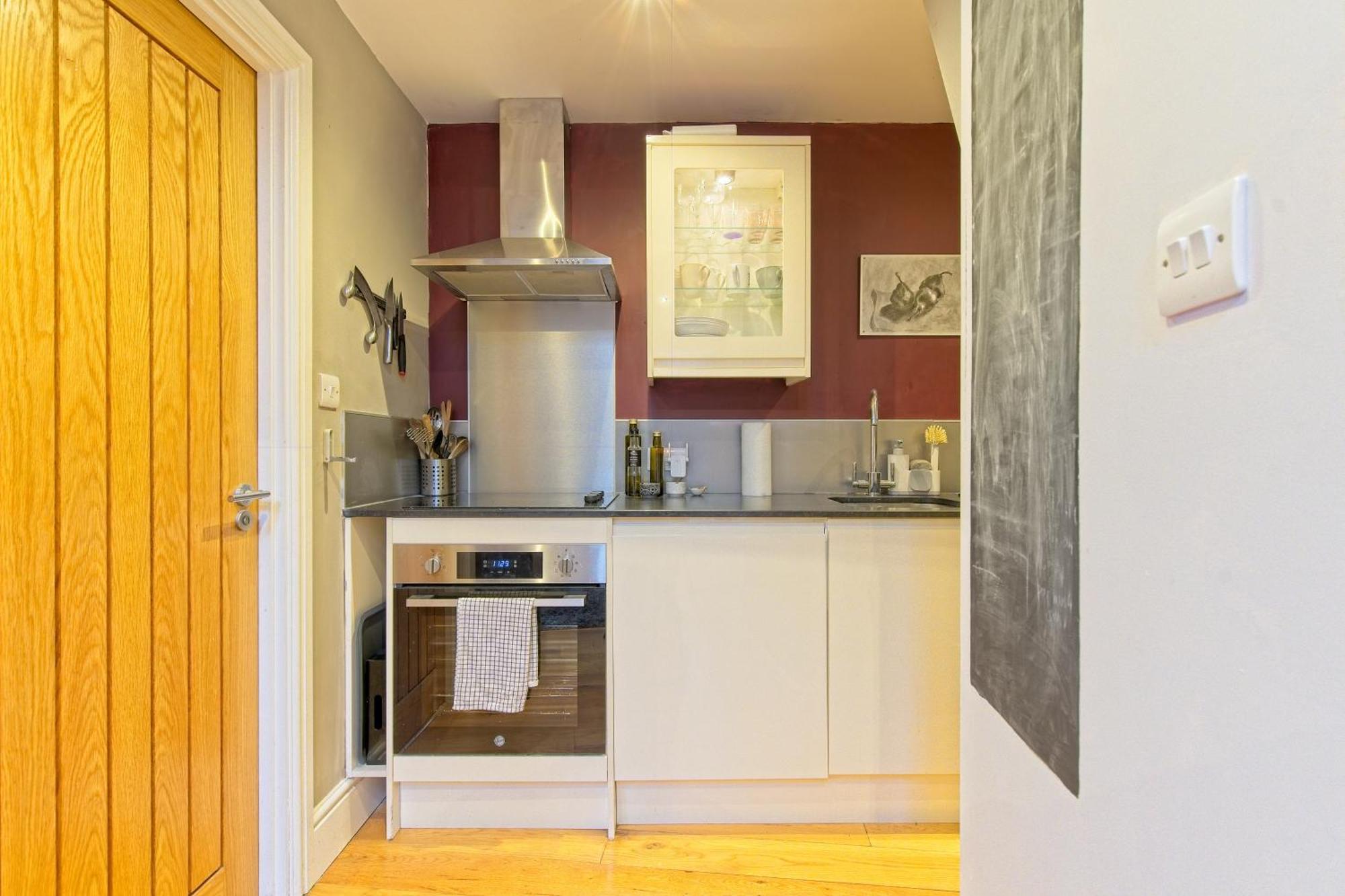 28a St Matthews Rd *