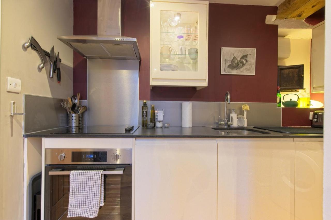 28a St Matthews Rd * Bristol