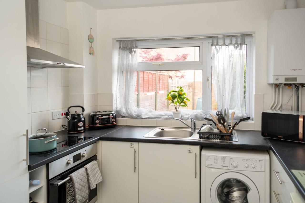 Apartment Exceptional Abode, Fast Wifi, Parking, Kingswood *