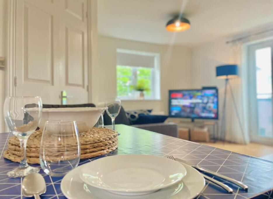 Lovely 2-bedroom Apartment. Free Parking. Bristol