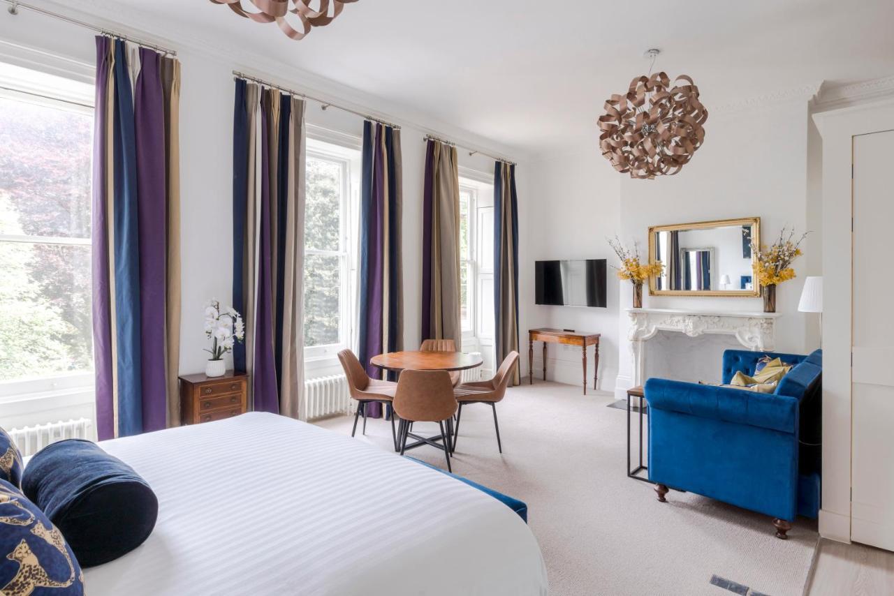 4 Berkeley Square I Your Apartment *