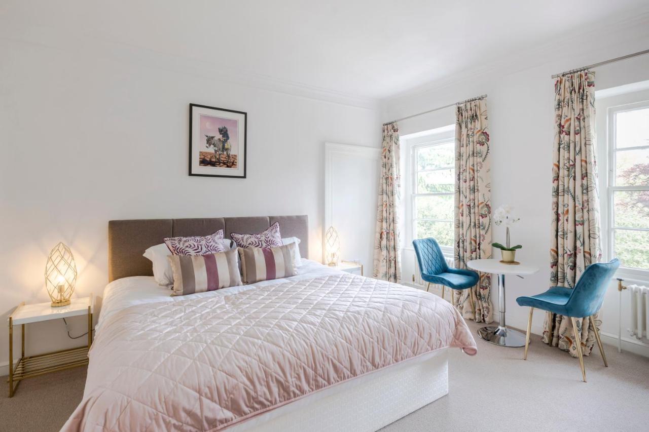 4 Berkeley Square I Your * Bristol