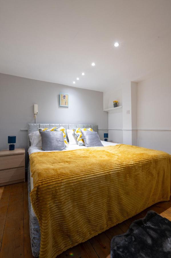 Hummingbird Maisonette By Prescott Apartment Bristol
