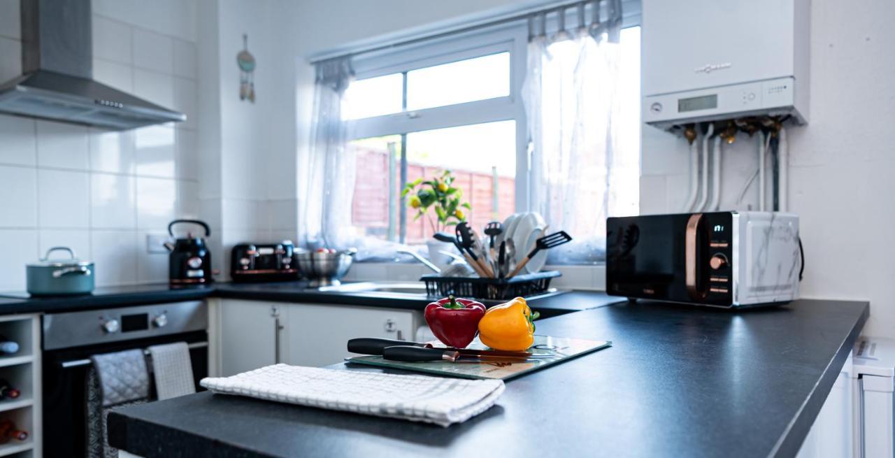 Exceptional Abode, Fast Wifi, Parking, Kingswood * Bristol