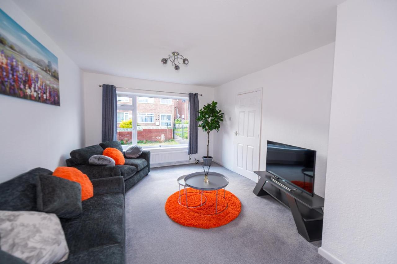 Exceptional Abode, Fast Wifi, Parking, Kingswood