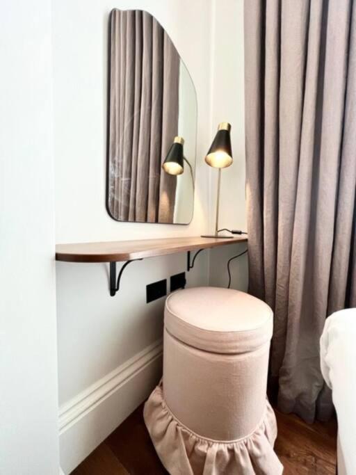 Redland - 4 *