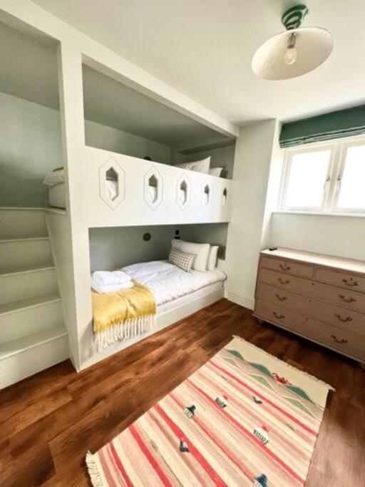 Redland - 1 Apartment *