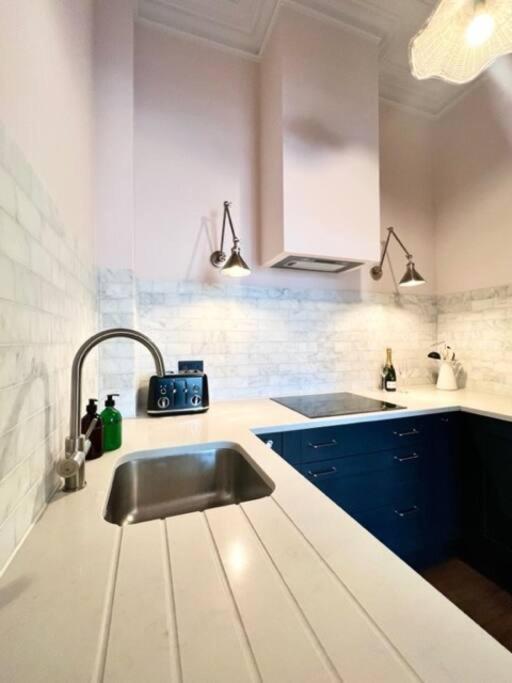 Redland - 4 * Bristol