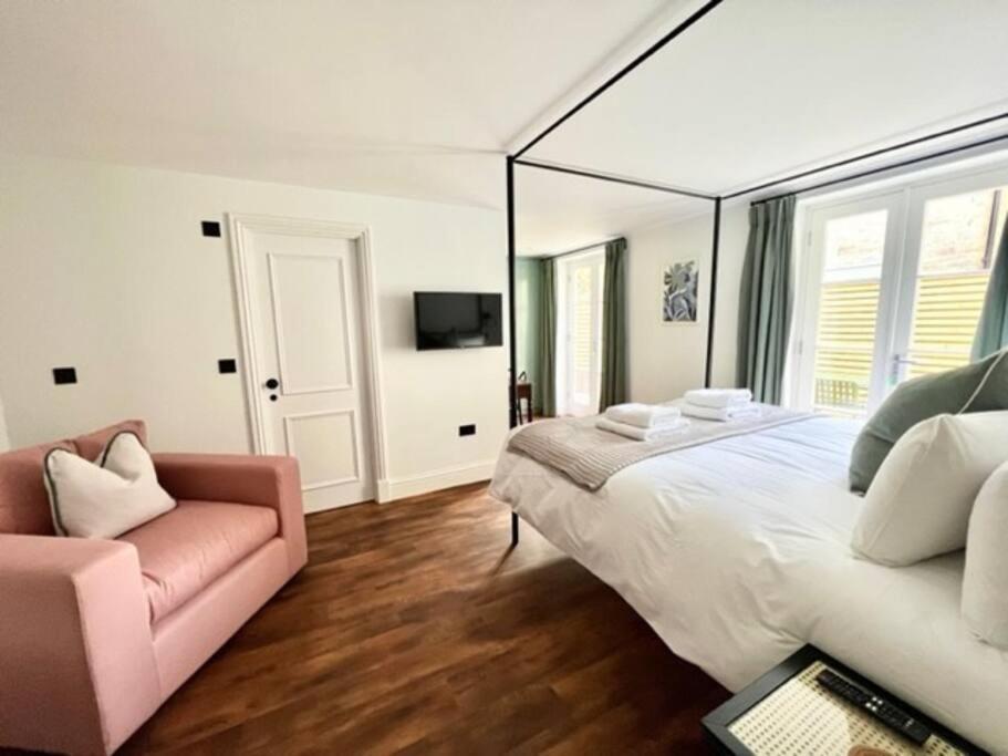 Redland - 1 * Bristol