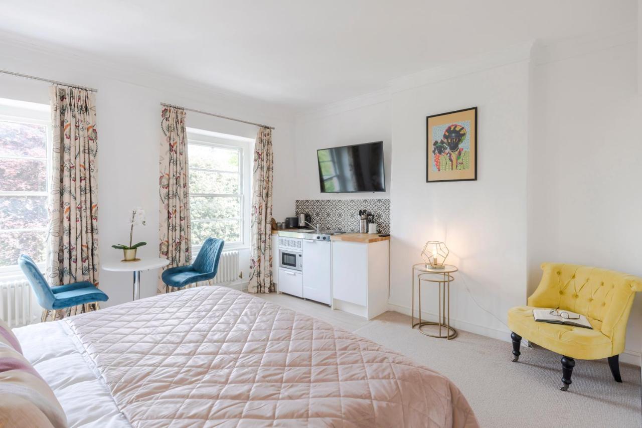 4 Berkeley Square I Your