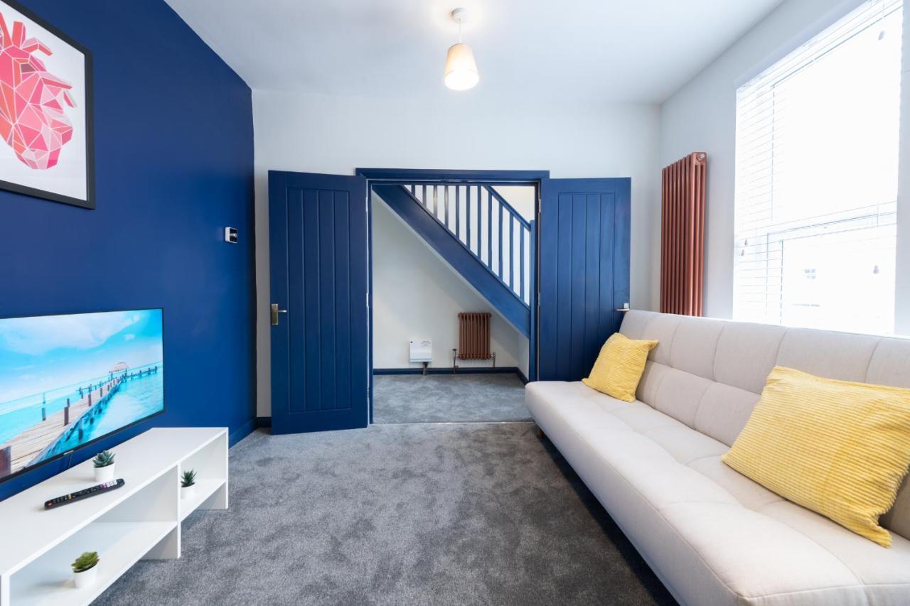 Apartment Mural By Mycityhaven Bristol