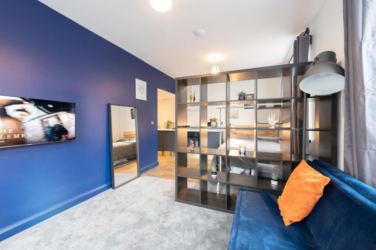 Apartment Mural By Mycityhaven *