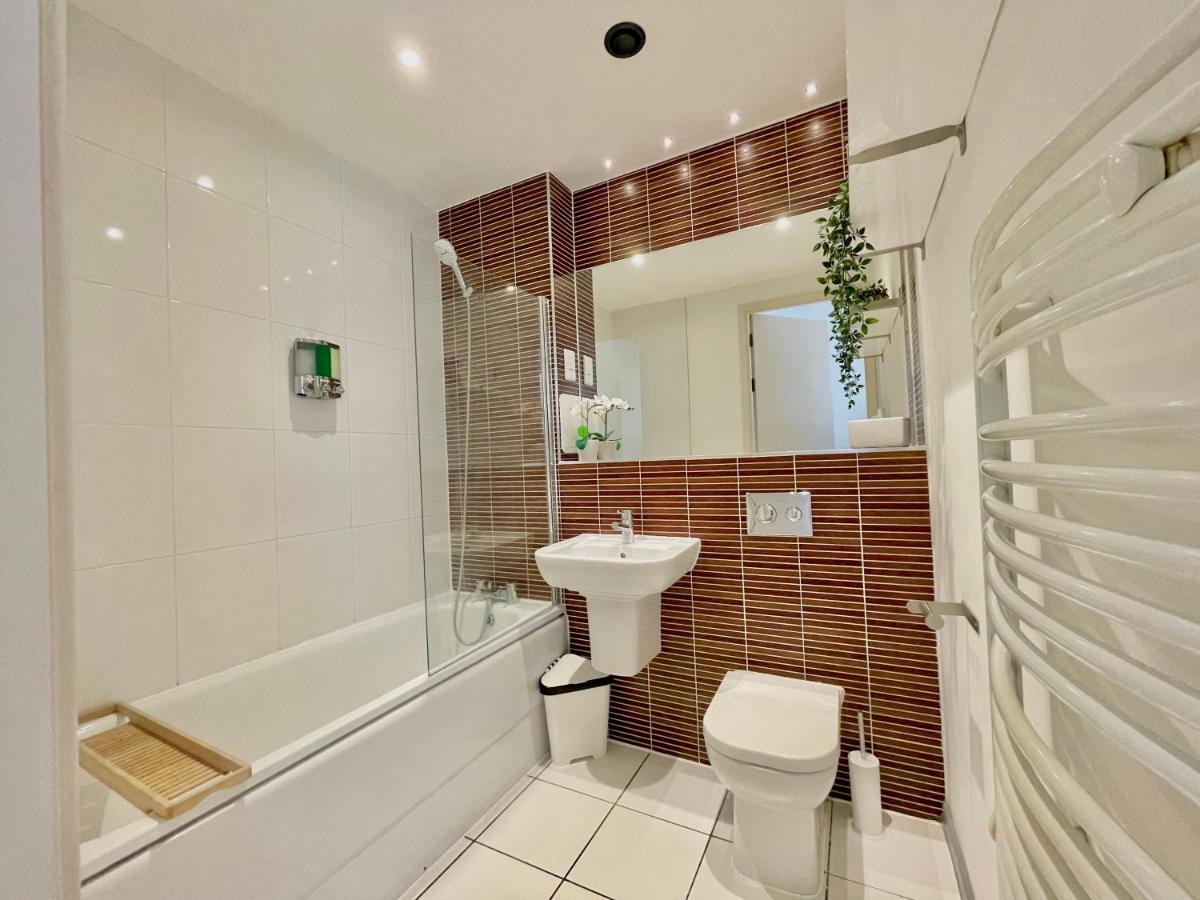 Victorian Factory With 2 Bedrooms Apartment