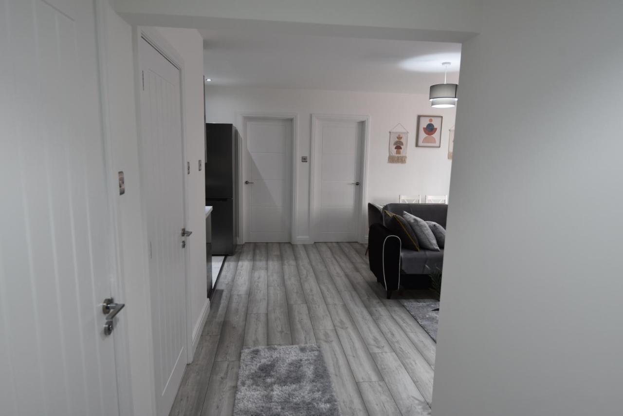 Cozy! 2-bedroom Exclusive Near City Centre Easton Speedwell Sleeps Upto 6 *