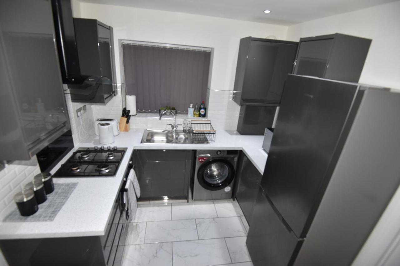 Cozy! 2-bedroom Exclusive Near City Centre Easton Speedwell Sleeps Upto 6 Apartment