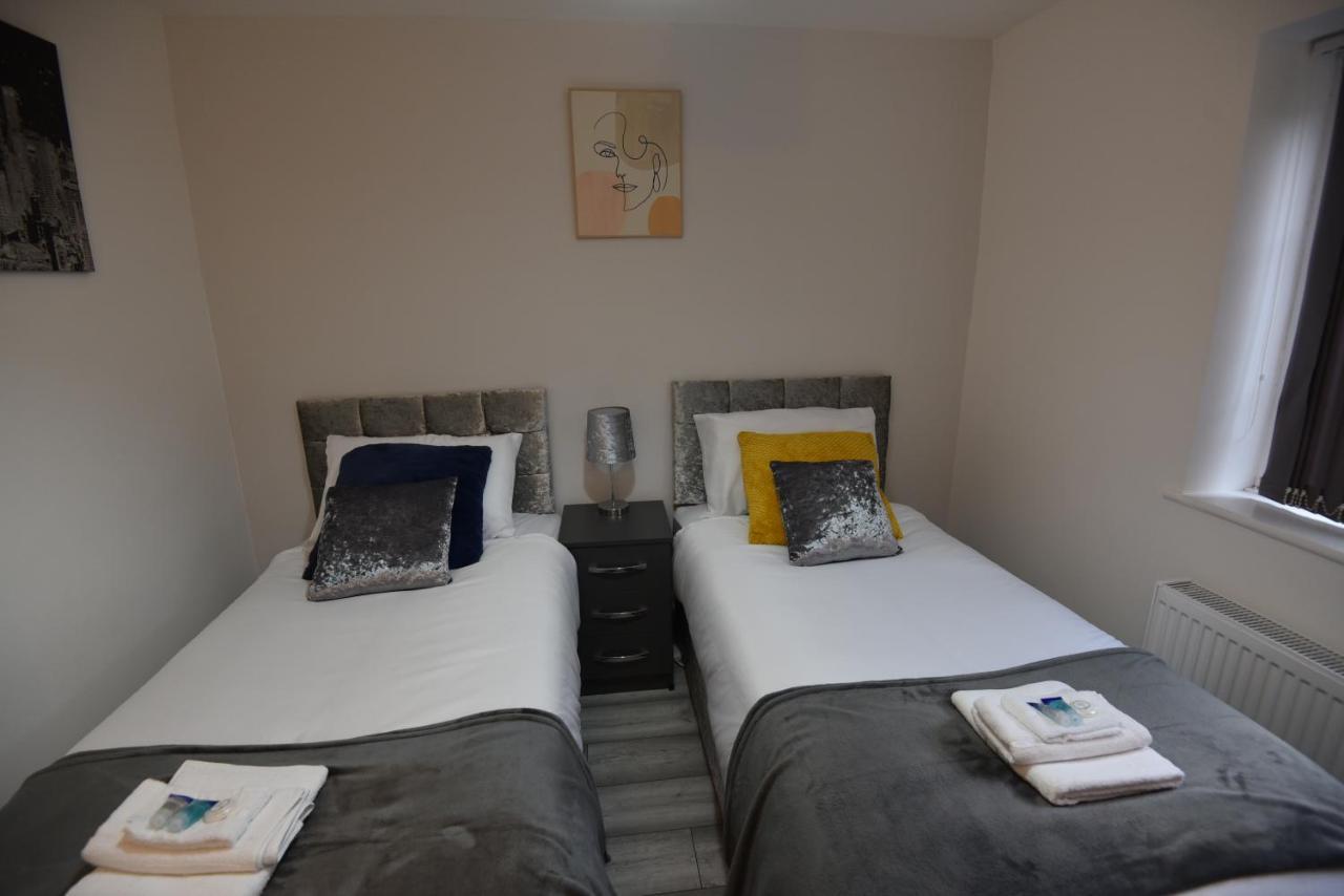 Cozy! 2-bedroom Exclusive Near City Centre Easton Speedwell Sleeps Upto 6 Apartment *