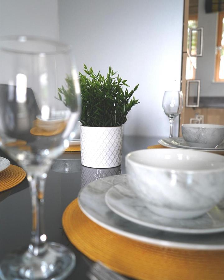 Contemporary - Bristol City Centre Apartment * Bristol