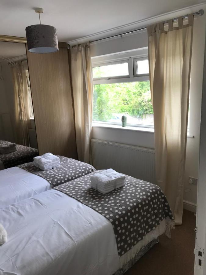 Apartment 2bed Bungalow House, Speedwell, Bristol, Uk, Sleeps Up To 6 Guests