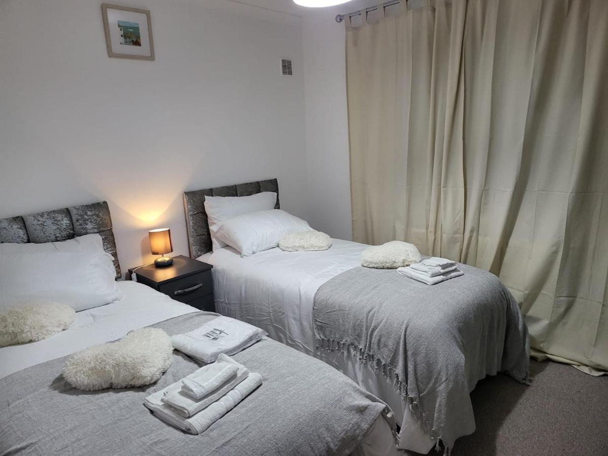 2bed Bungalow House, Speedwell, Bristol, Uk, Sleeps Up To 6 Guests Apartment Bristol