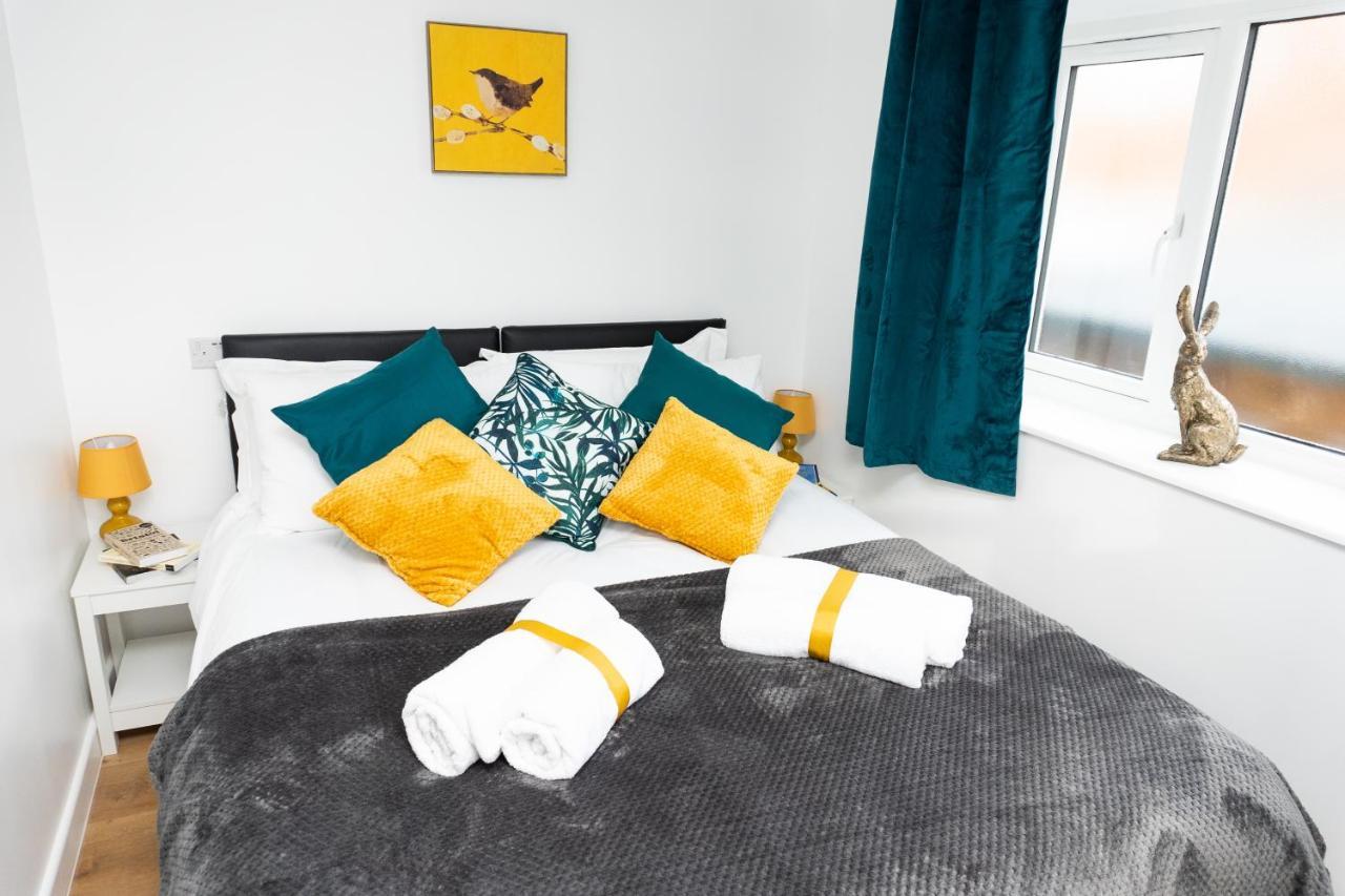 Kelston View By Cliftonvalley Holiday home Bristol
