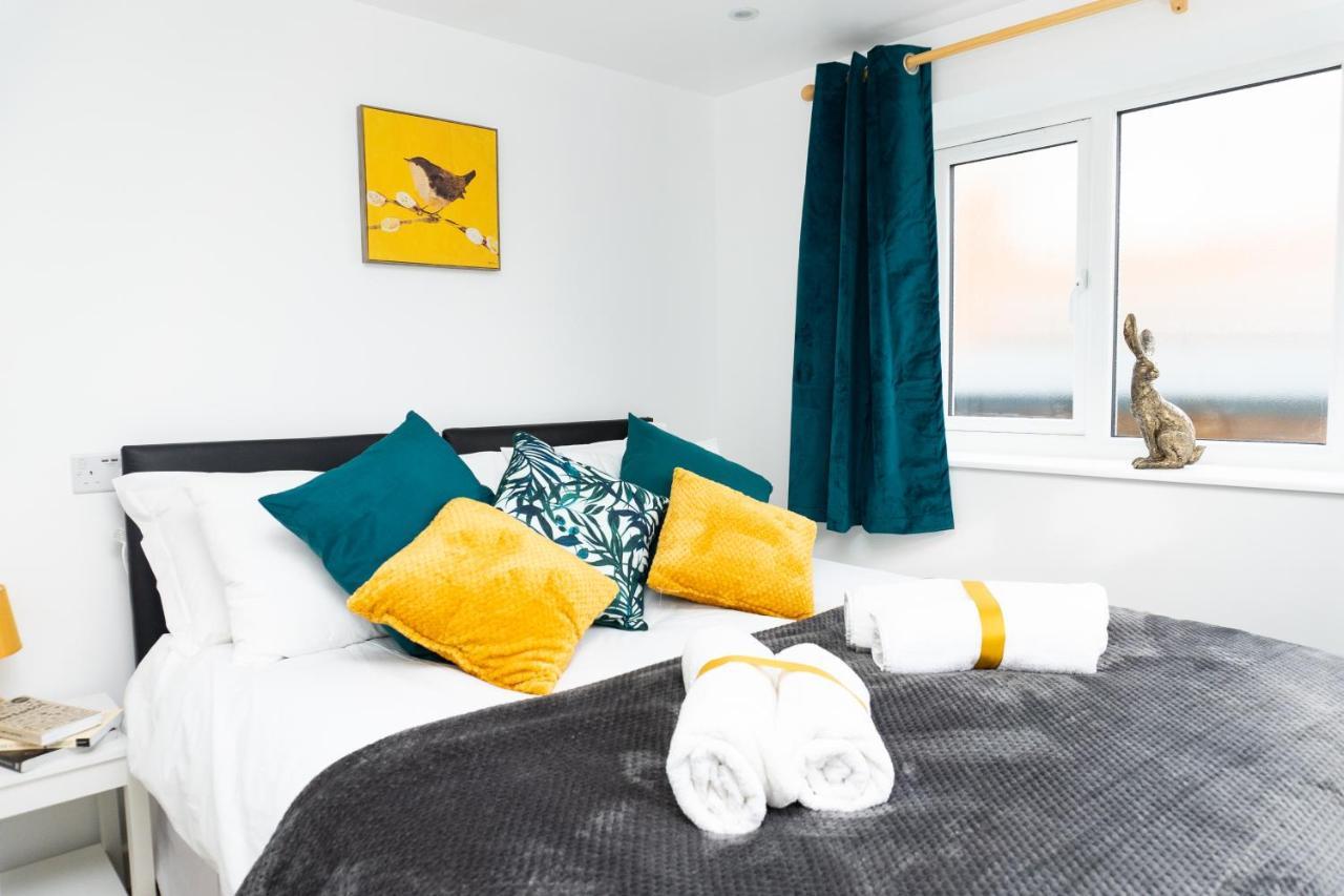 Kelston View By Cliftonvalley Holiday home Bristol